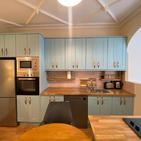 412 - Kylemore Apartment Salrock